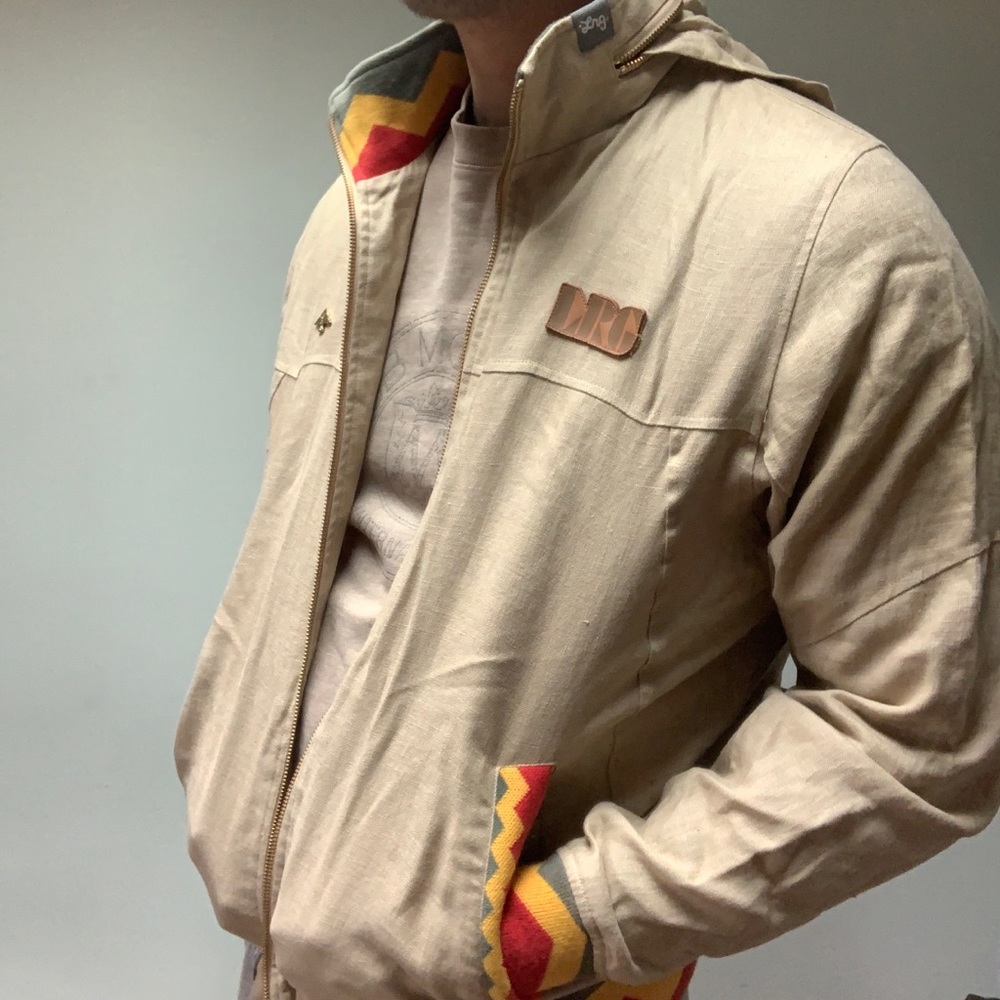 100% Linen LRG Lion Pride Hoodie Jacket | Size M